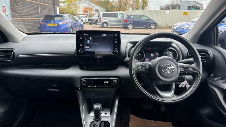 Toyota Yaris 1.5 Hybrid Design 5dr CVT Hybrid Hatchback